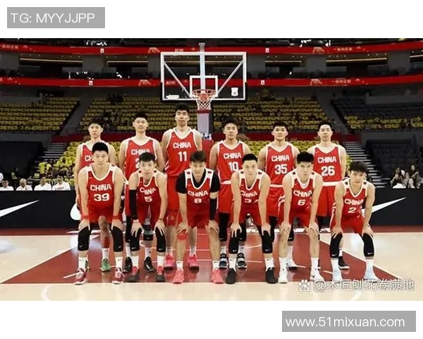 易建联的篮球传奇之路：从青涩少年到国家队核心的成长故事